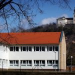 járóbeteg szakellátó központ és az apátság